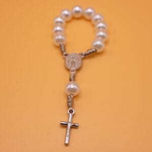 Bijela biserna krunica desetica