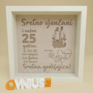 Personalizirani 3d okvir za godišnjicu braka na drvenoj podlozi