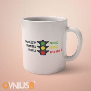 Personalizirana šalica Chuck Noris stil – Prometna pravila na semaforu
