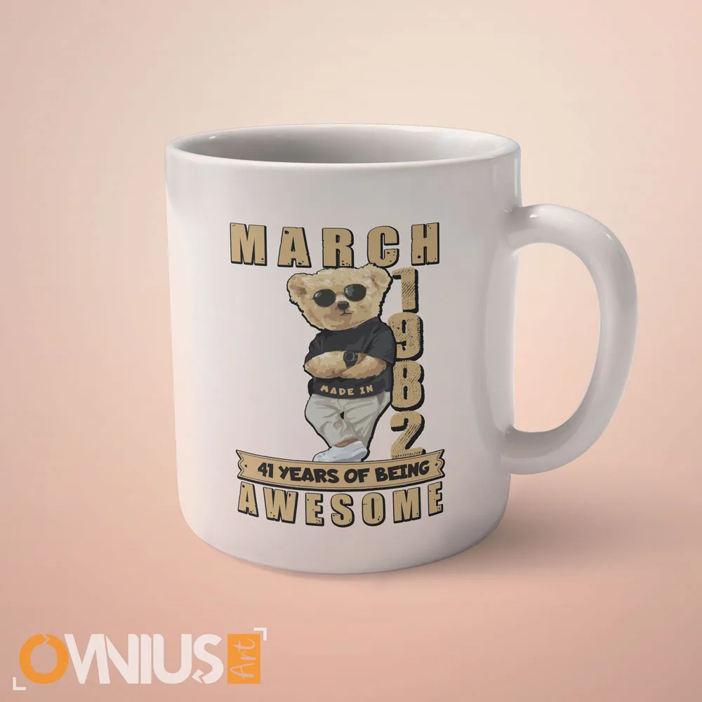 Personalizirana šalica s natpisom Years of being awesome s medvjedićem