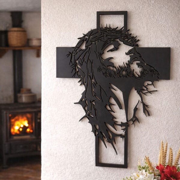 Zidni križ s likom Isusa dizajn 2026 na zidu